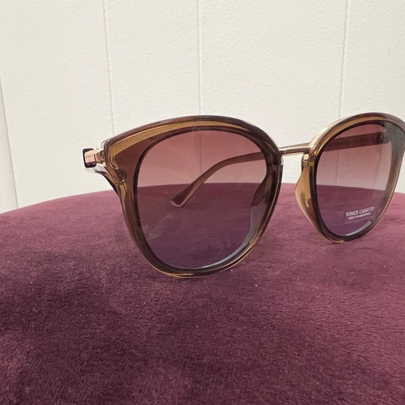 Vince Camuto Women's Sunglasses Shield 100% UV Square Black NEW - Picture 5 of 5